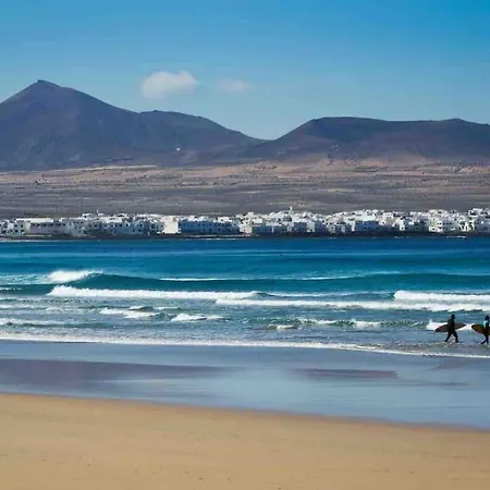 Famara, Apto. En Zona Tranquila A 200m Del Mar. Apartment